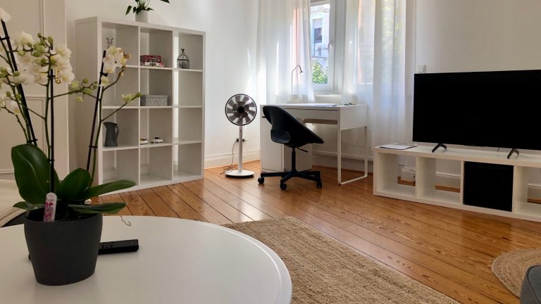 R2 living room 02