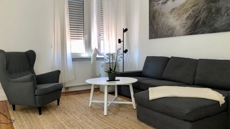 R2 living room 03